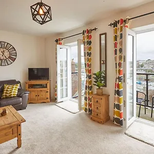  Holiday home Host & - Harbour View House United Kingdom
