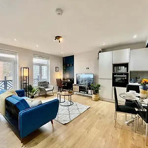 City Centre Gem In Near The Beach, Station And Parking Southend-on-Sea
